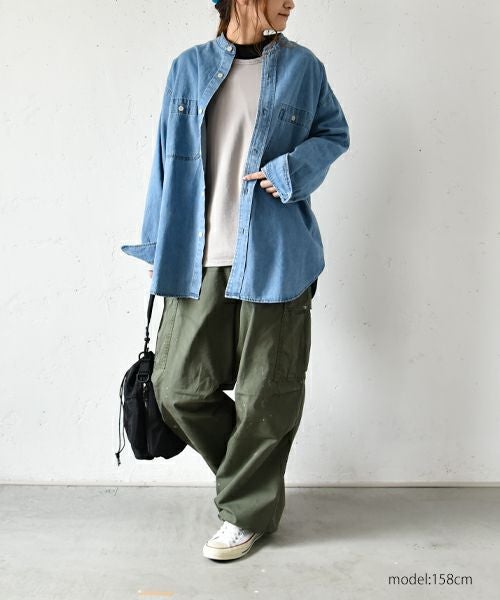定価3.08万 ビアズリー ノーカラーデニムシャツ ブルー オーバーサイズ 春 BEARDSLEY（ビアズリー）の「ノーカラーデニムシャツ（シャツ/ブラウス