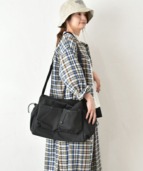 IN THE MARKET｜ナイロンショルダーバック [[Z241026]][C]