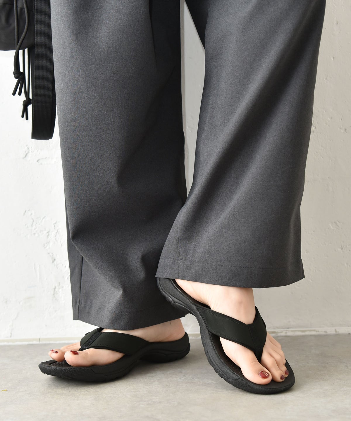  KEEN｜トングサンダル [[1029147]][C]