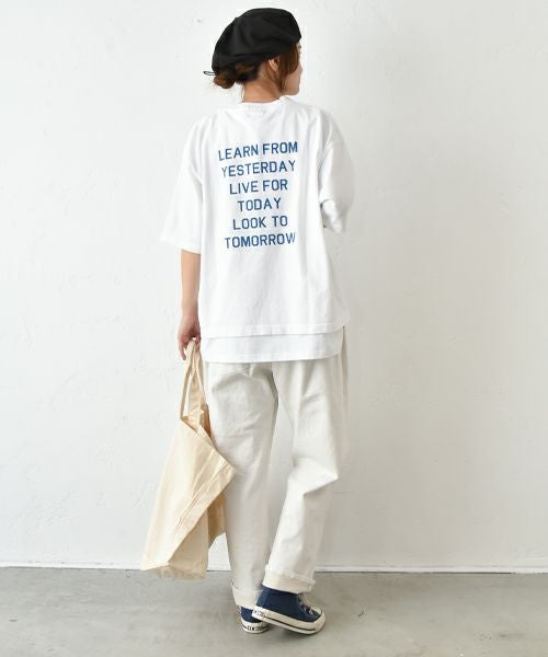 her.｜LOOK TO TOMORROW リラックスフィットTee [[LOOK TO TOMORROW Relax Fit Tee(ハ゛ックフ゜リント)]][C]