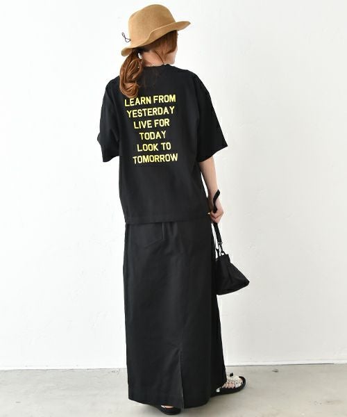 her.｜LOOK TO TOMORROW リラックスフィットTee [[LOOK TO TOMORROW Relax Fit Tee(ハ゛ックフ゜リント)]][C]