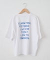  her.｜LOOK TO TOMORROW リラックスフィットTee [[LOOK TO TOMORROW Relax Fit Tee(ハ゛ックフ゜リント)]][C]