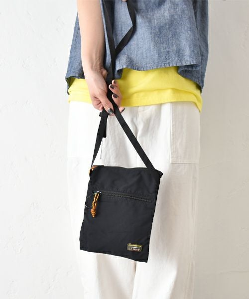 L.L.Bean｜マウンテン・クラシック・クロスボディ・バッグ [[515143]][C]