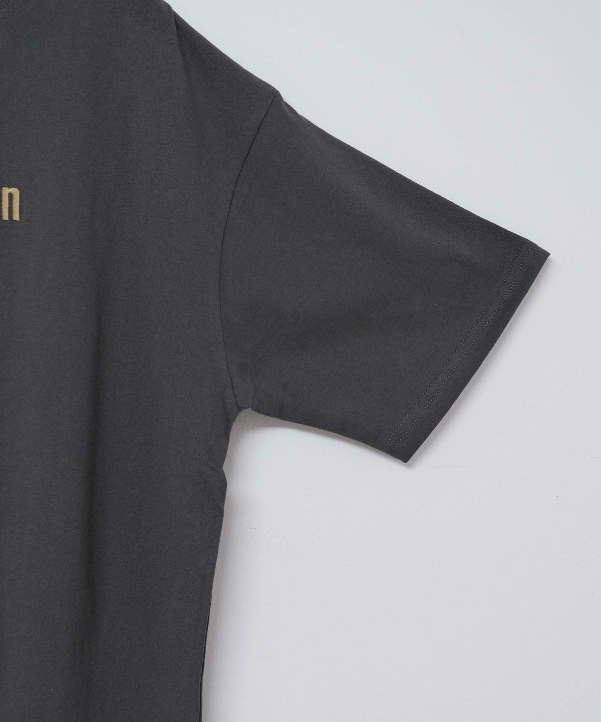 KAKELA&TRANQUIL｜レスラー刺繍Tシャツ [[12504-224-10]][D]