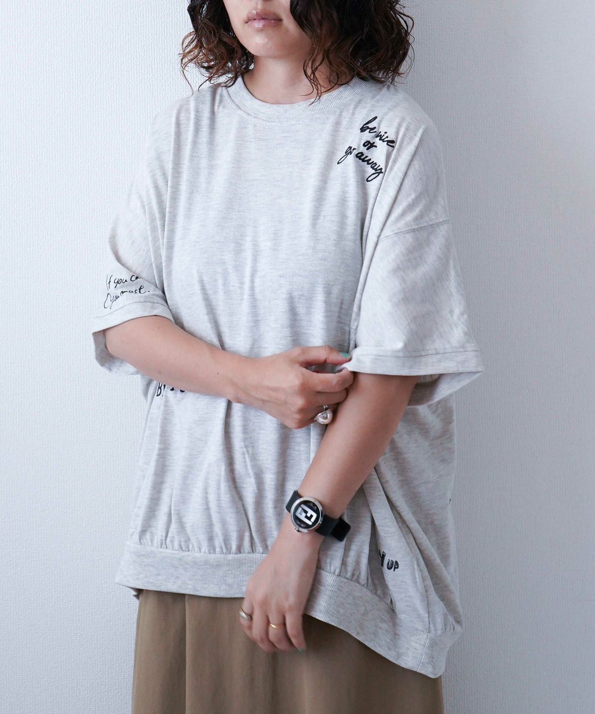 day standard｜ランダムロゴドルマンカットソー [[K52093-28]][D]