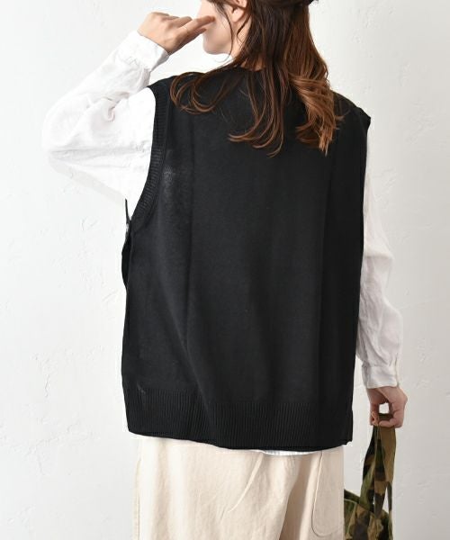 hagumu｜サイドボタンリネンニットベスト [[ha-BE-28]][C]