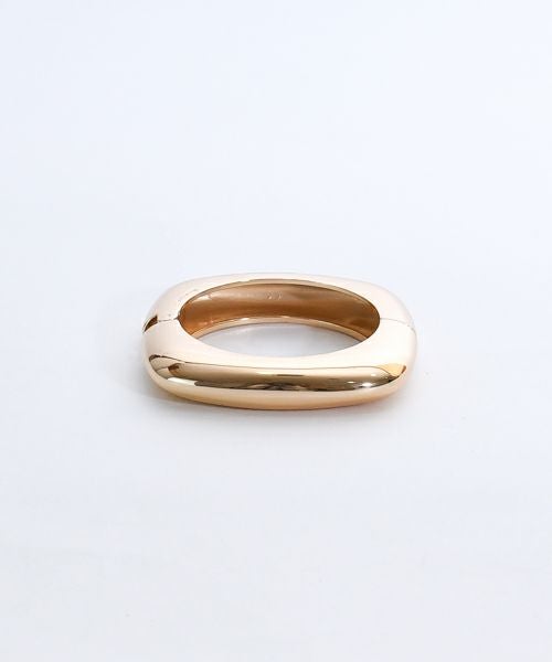 CHIGNON　スクエアプランプバングル