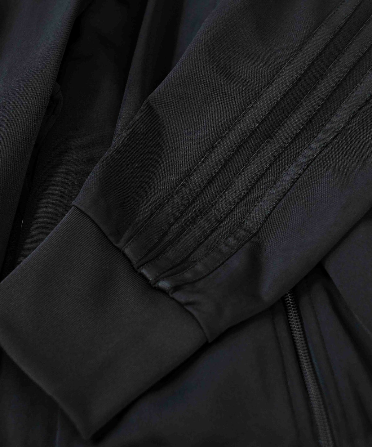  adidas｜トラックジャージ FBIRD TT [[FWE48]][D]