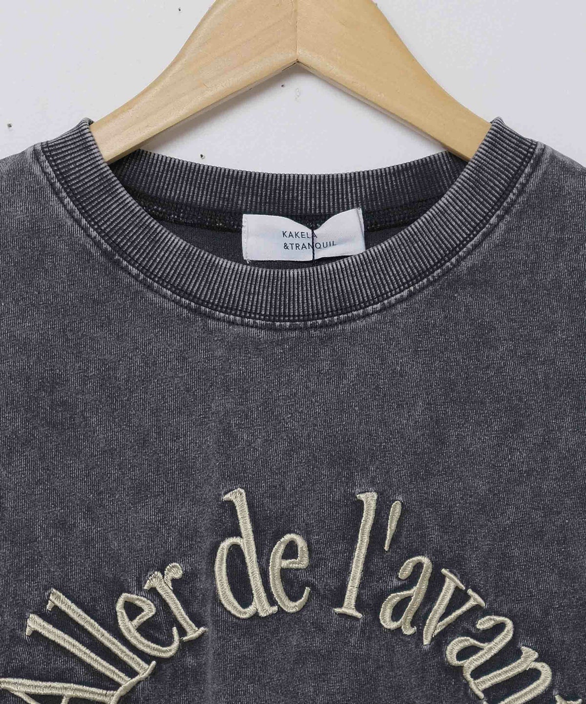 KAKELA&TRANQUIL｜刺繍ロゴクルー7分袖 [[12505-253-10]][D]