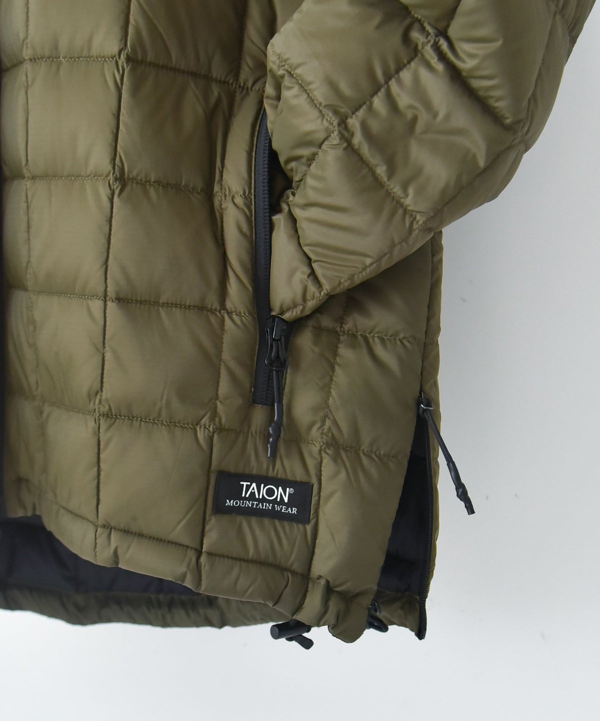 TAION｜MOUTAIN HI-NECK W-ZIP LIGHT DOWN JACKET [[TAION-102ZXMT-800]][D]
