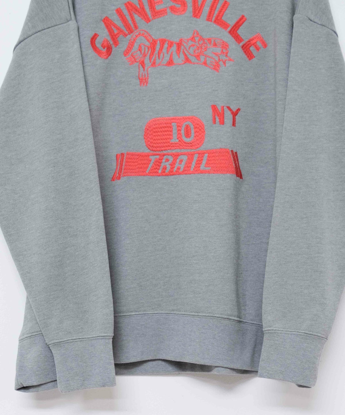 KAKELA&TRANQUIL｜ロングクルーカレッジ刺繍 [[12507-299-10]][D]