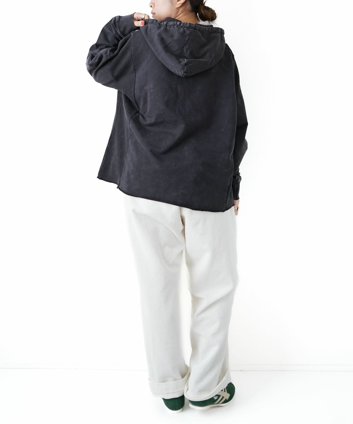 KAKELA & TRANQUIL｜コード刺繍ロゴフーディー [[12509-337-10]][D]