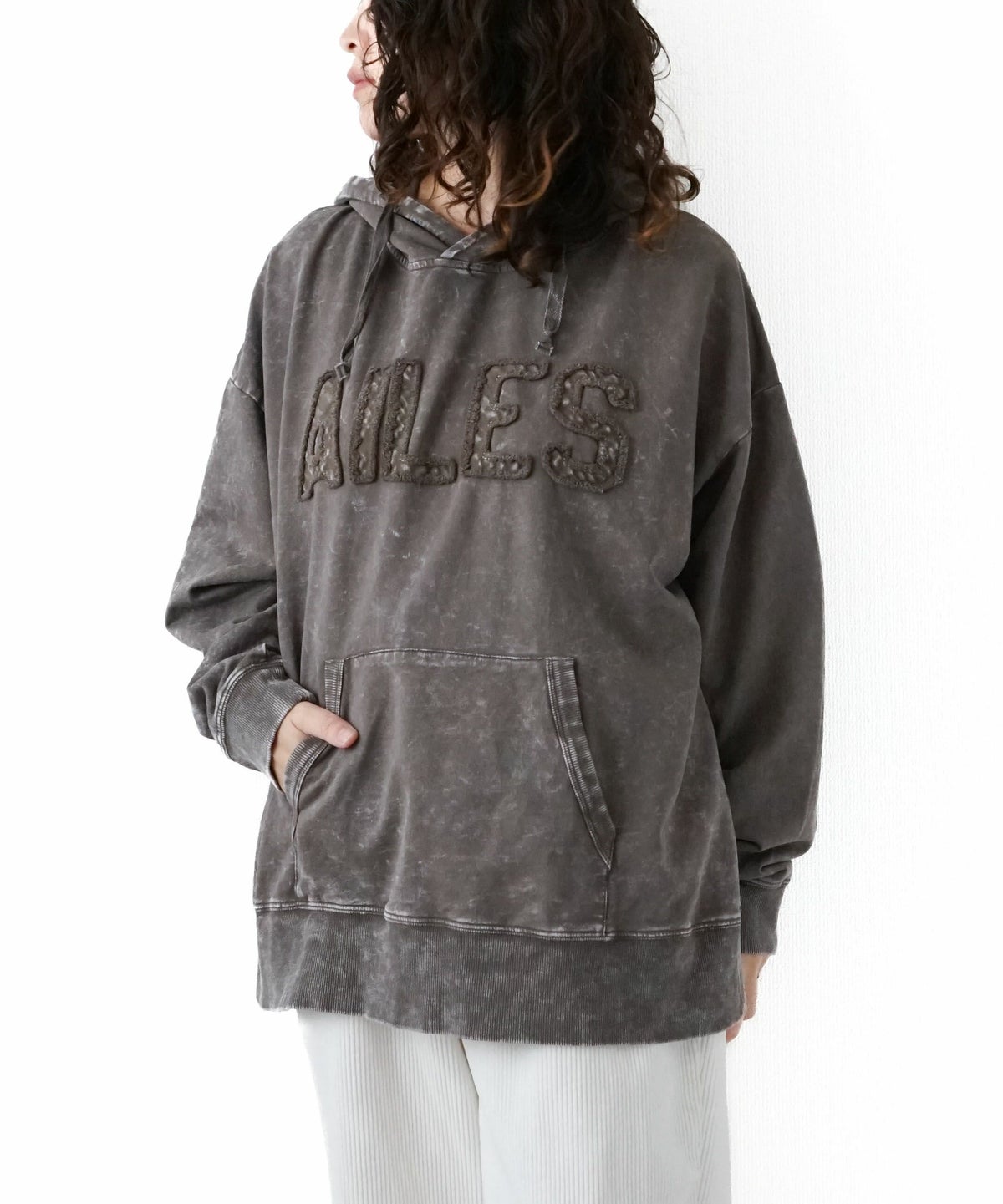 KAKELA & TRANQUIL｜プルパーカーロゴたたきつけ [[12510-367-10]][D]