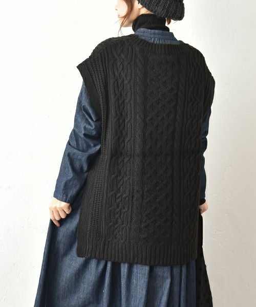 hagumu｜ケーブル編みベスト [[52015352]][C]