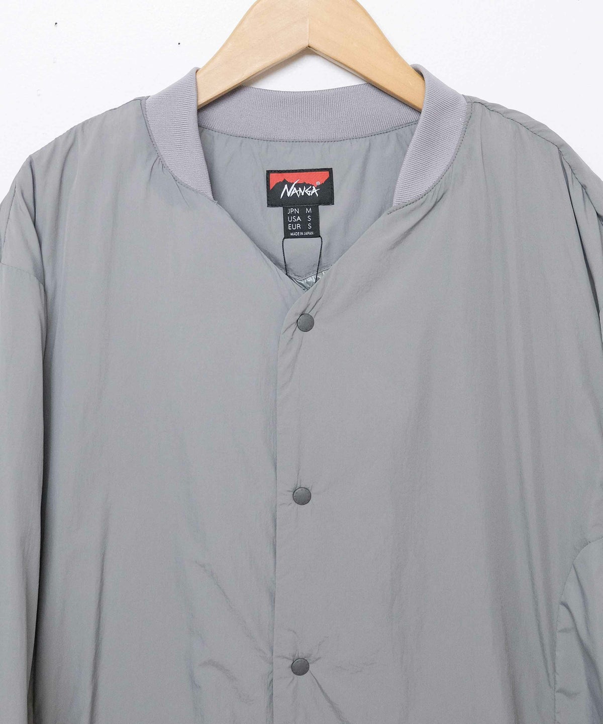  NANGA｜NO COLLAR SOFT DOWＮ CARDIGAN [[N2500-0E004A-26SS]][D]