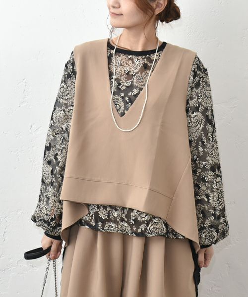 TRANOI.｜バックスリットキーネックジレ [[214R228]][C]