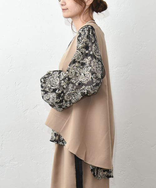 TRANOI.｜バックスリットキーネックジレ [[214R228]][C]