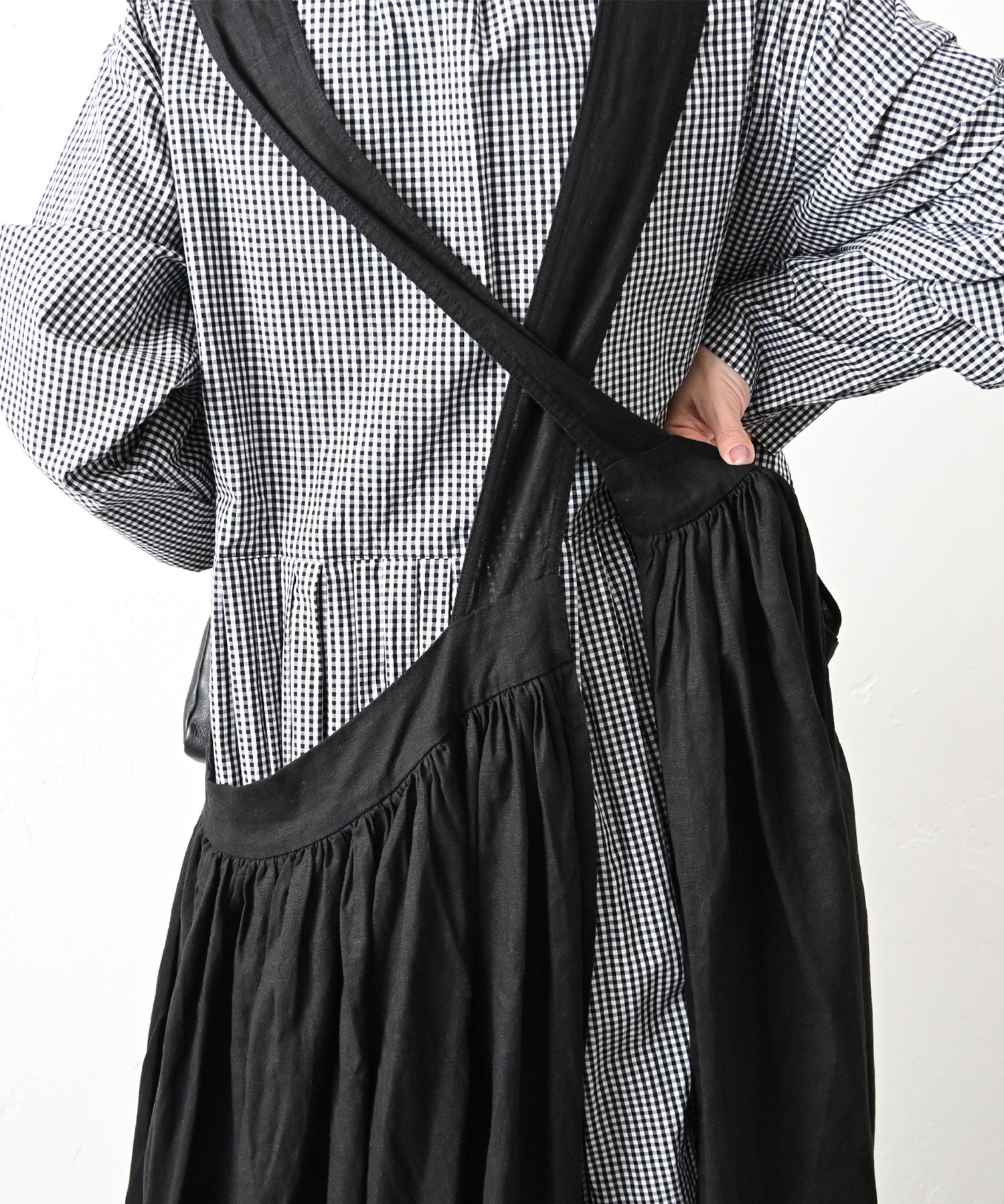 hagumu｜リネン混エプロンワンピース [[hag-179]][C] | ma28 ONLINE STORE
