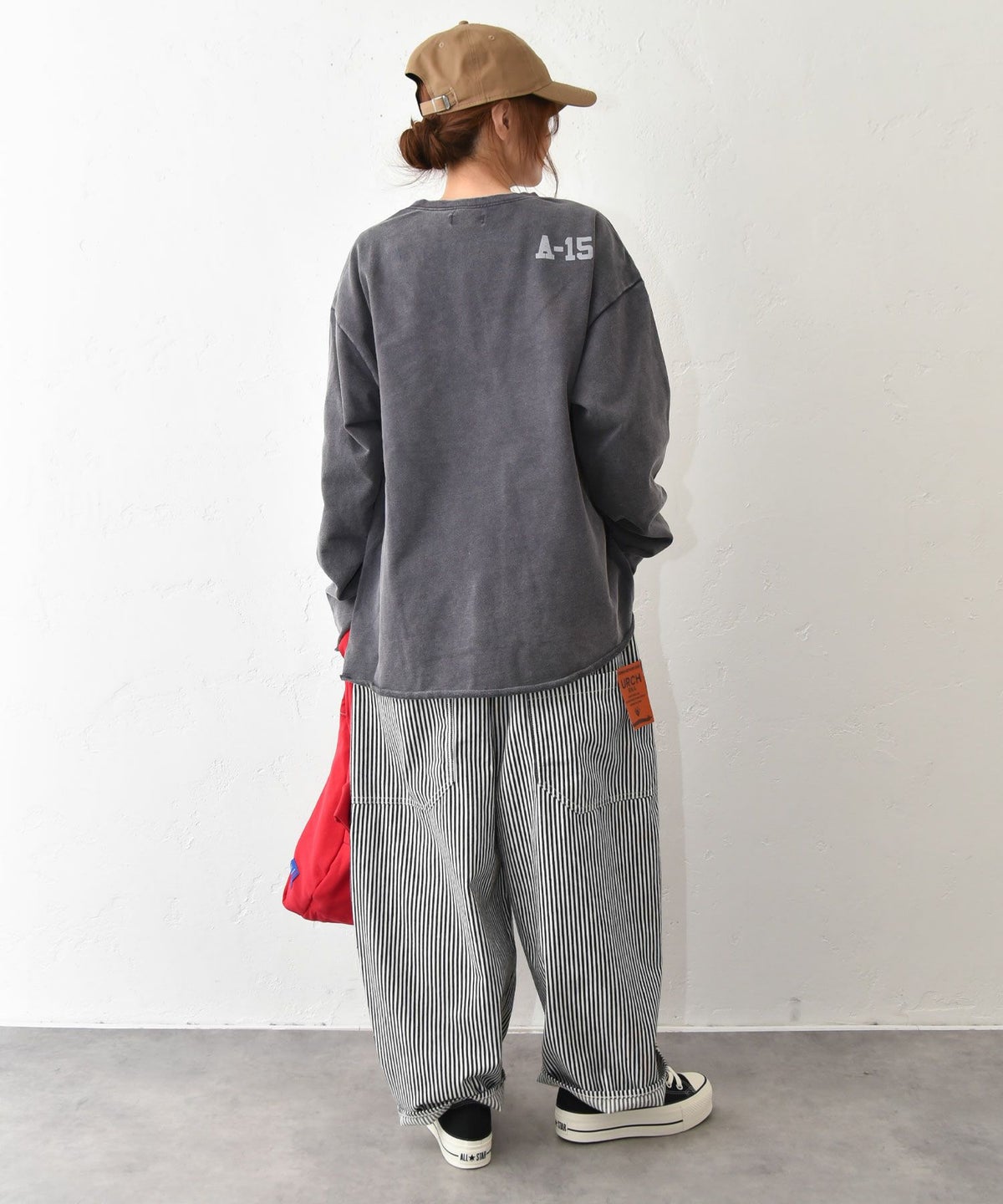 IN THE MARKET｜ピグメントカレッジロゴミニ裏毛ロンT [[C-2512]][C]