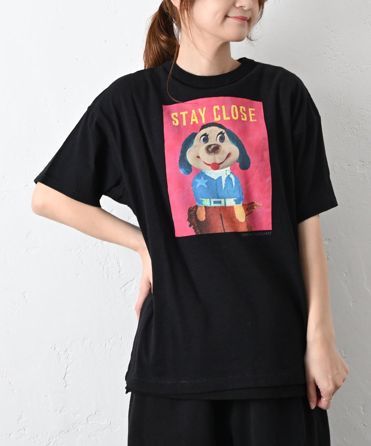 DENIM&DUNGAREE｜天竺STAY CLOSE Tシャツ [[22620403]][C