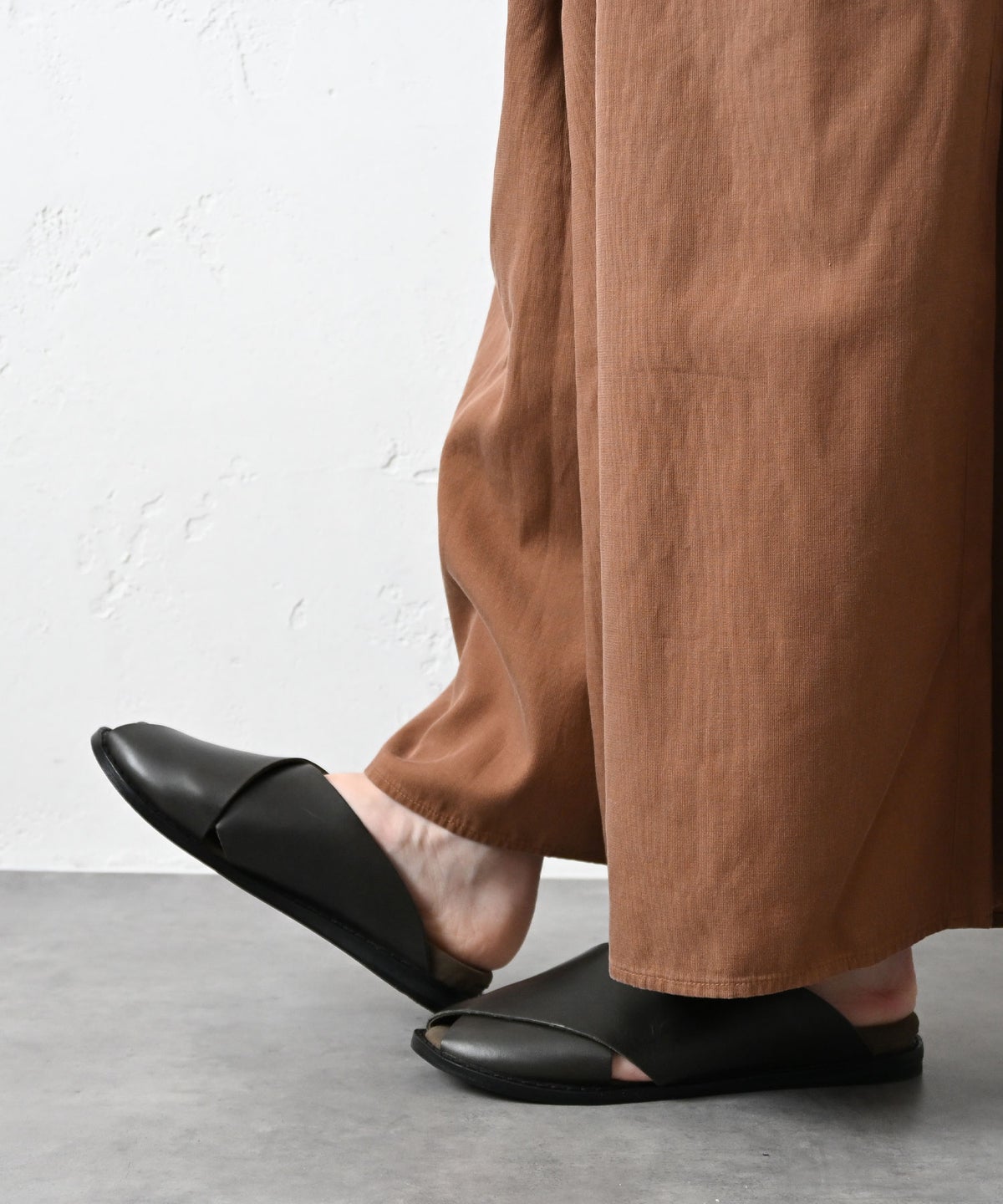 Diu｜レザーサンダル [[118D1564]][C]