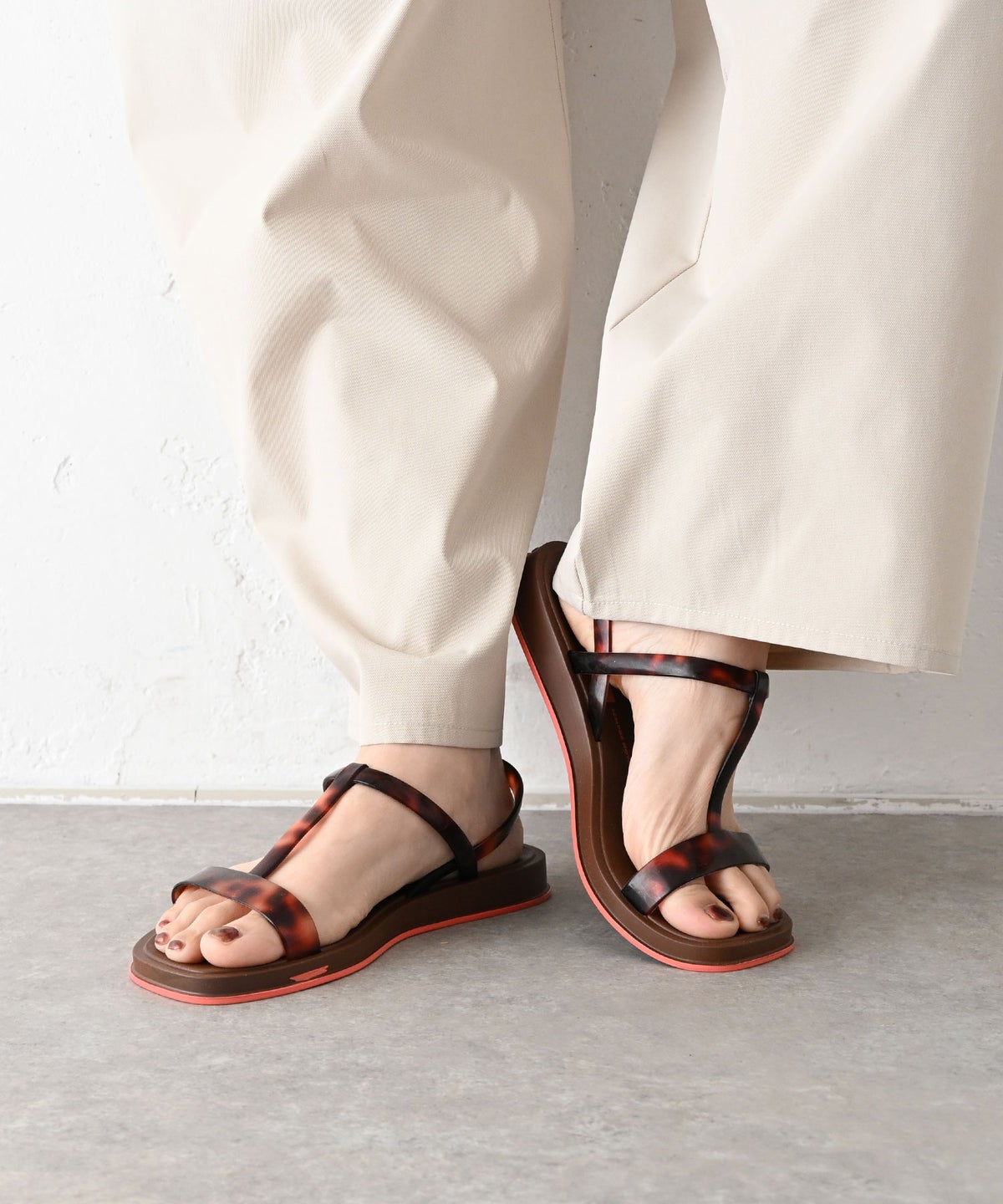 Ipanema｜Tストラップサンダル [[SP27423921]][C]