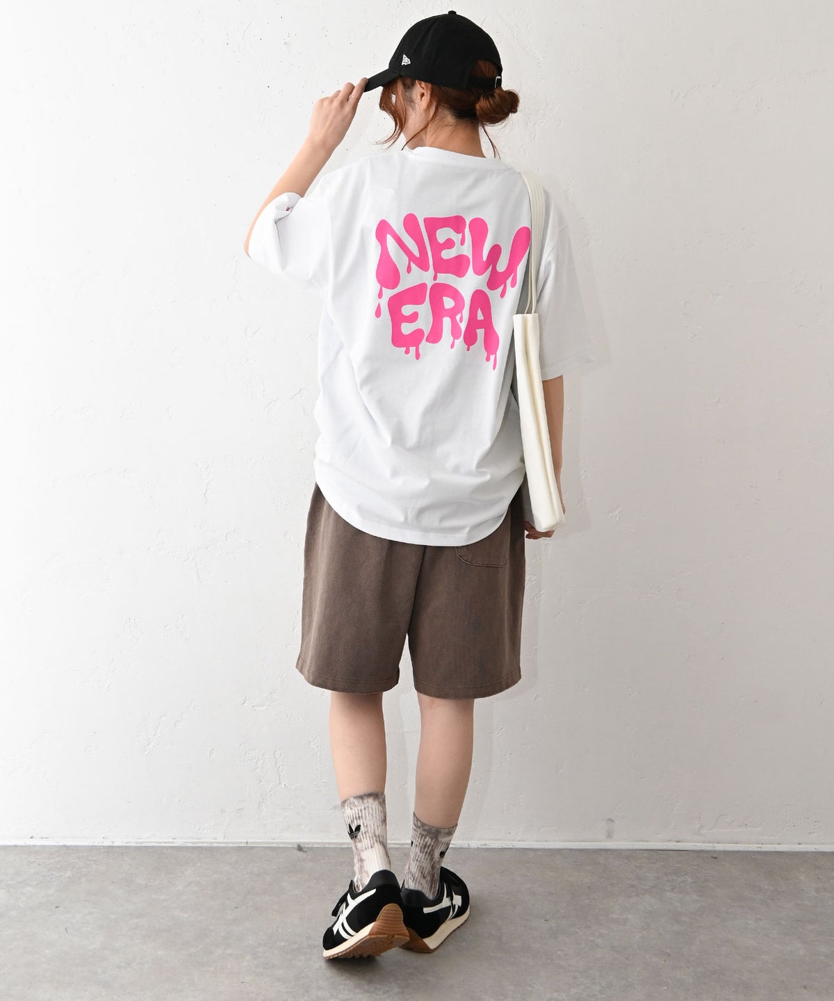 NEW ERA｜SS OS CT TEE WALL ART DRIP WHI(バックプリントオーバーTee) [[14856662]][C]