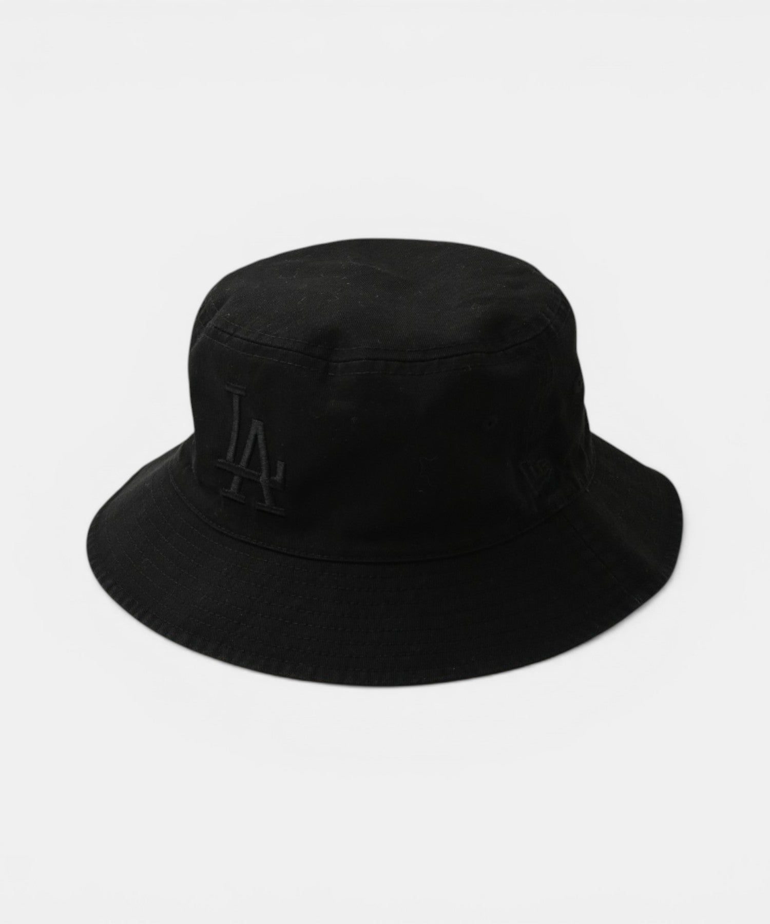 NEW ERA｜BUCKET01 REV LOSDOD BLK PBL(ロゴバケットハット