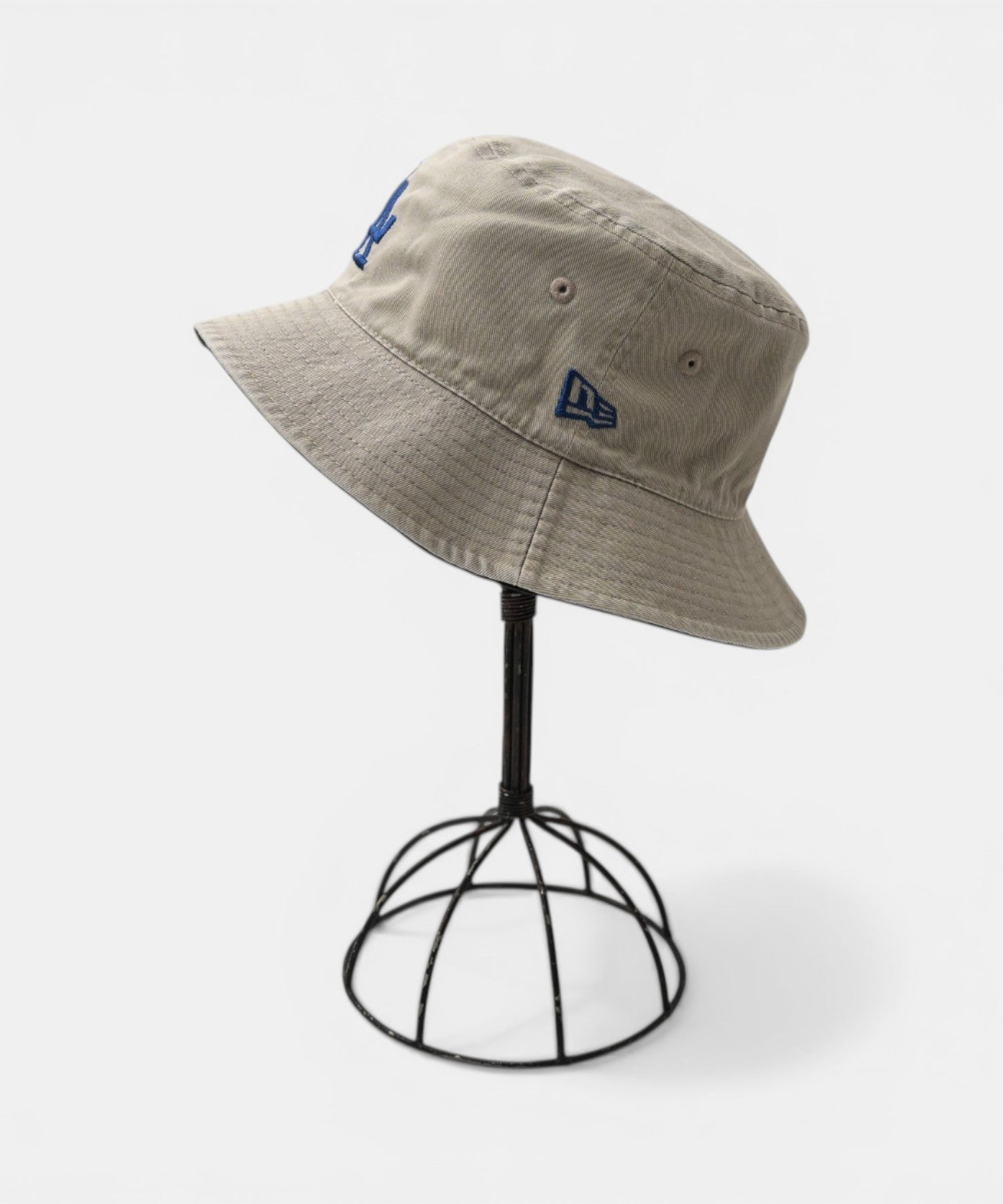 NEW ERA｜BUCKET01 REV LOSDOD BLK PBL(ロゴバケットハット