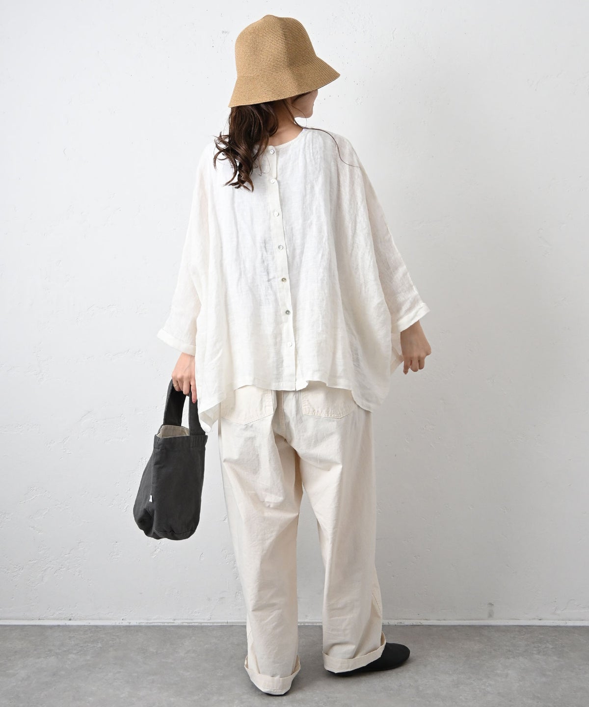 08Mab｜リネンシャンブレー前後着ギャザーブラウス [[CF-225HF1146]][C]