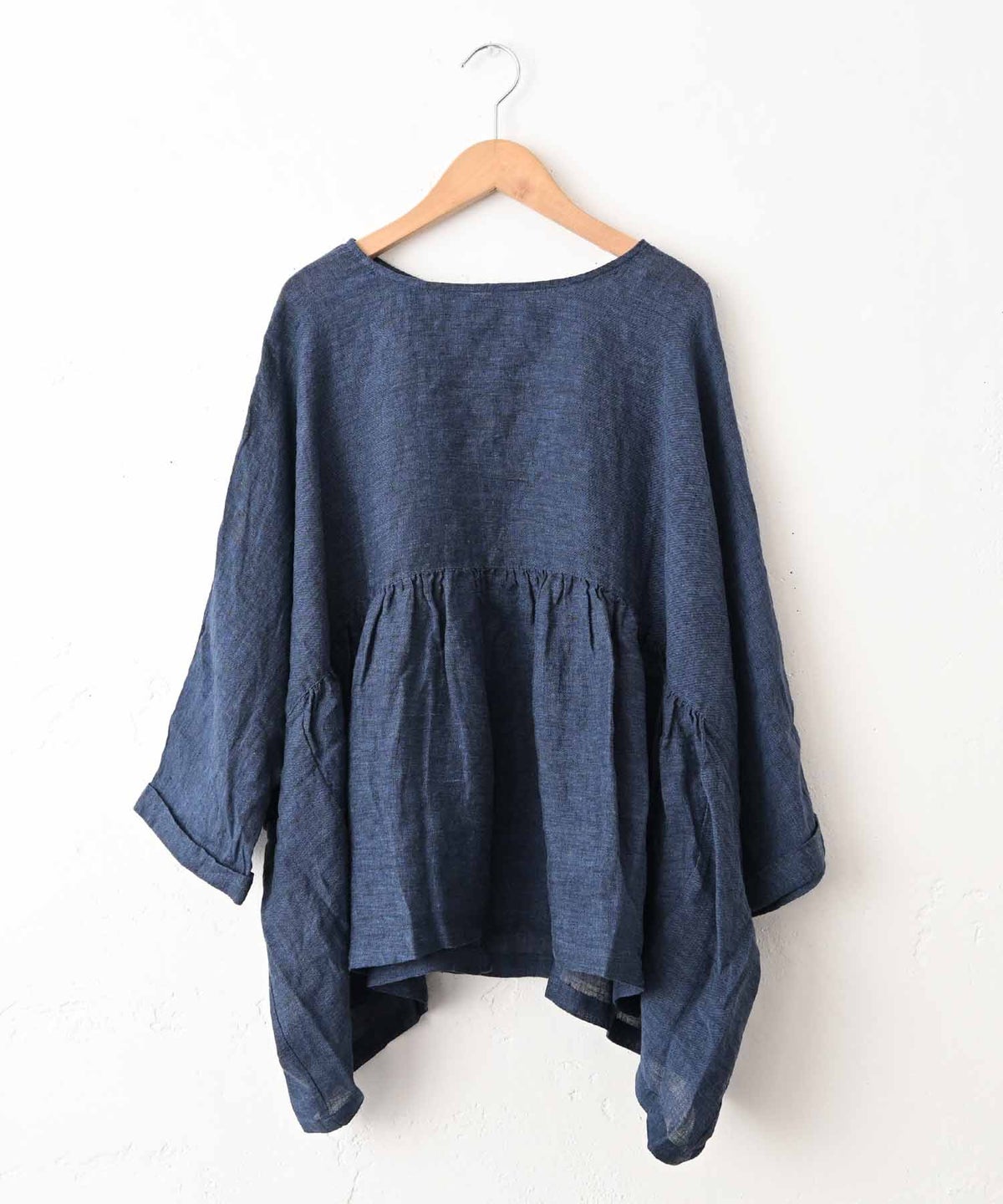  08Mab｜リネンシャンブレー前後着ギャザーブラウス [[CF-225HF1146]][C]