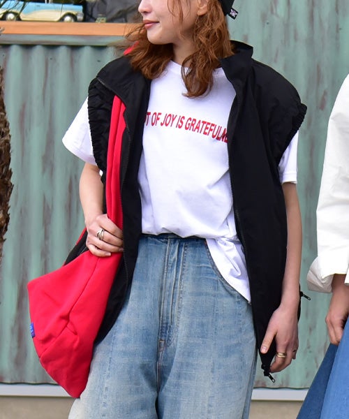 eka::｜変形ワイドロゴプリントTee [[1611935]][C]