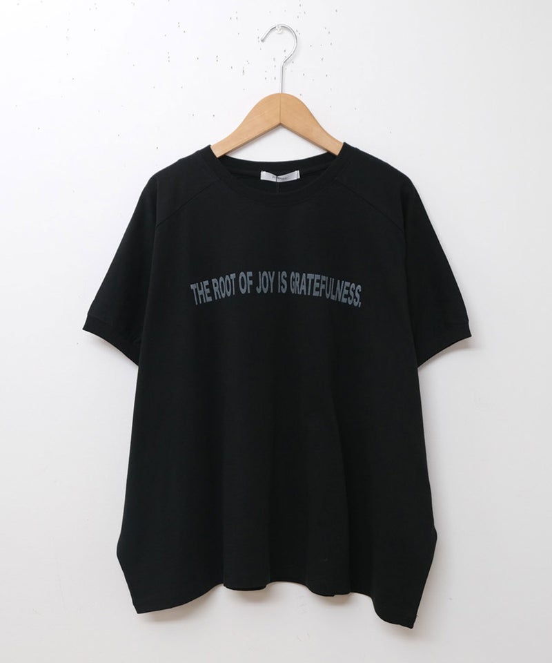 eka::｜変形ワイドロゴプリントTee [[1611935]][C]