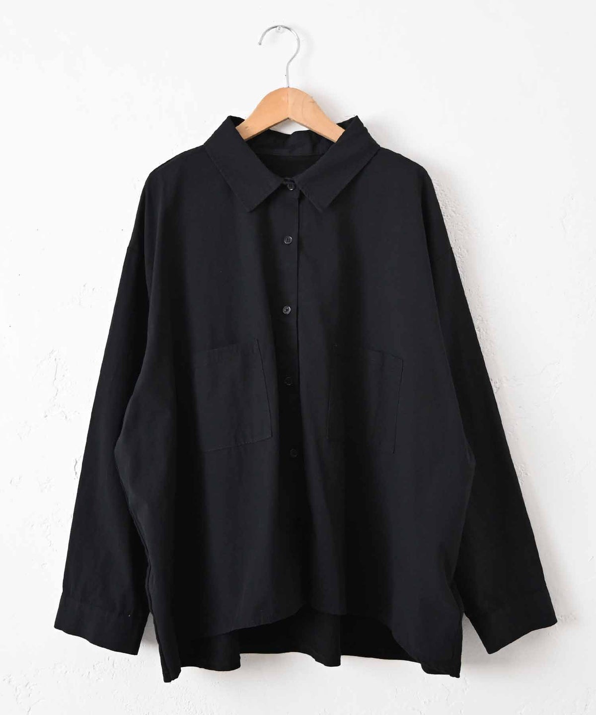 IN THE MARKET｜異素材バックワッペン付きシャツ [[C-2511]][C]