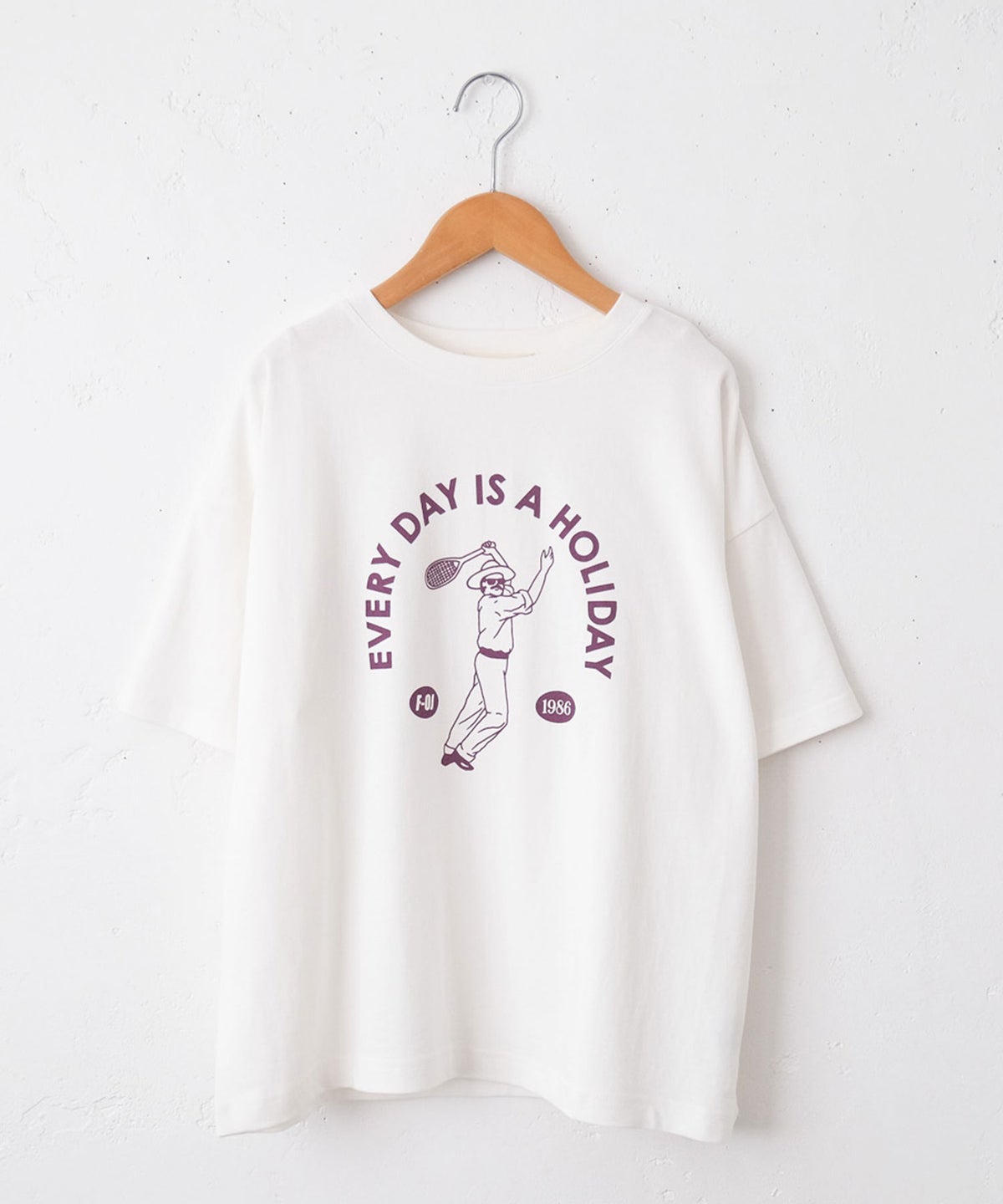 Gives a sense of fullment｜週休7日Tee(プリントロゴ) [[862310]][C]