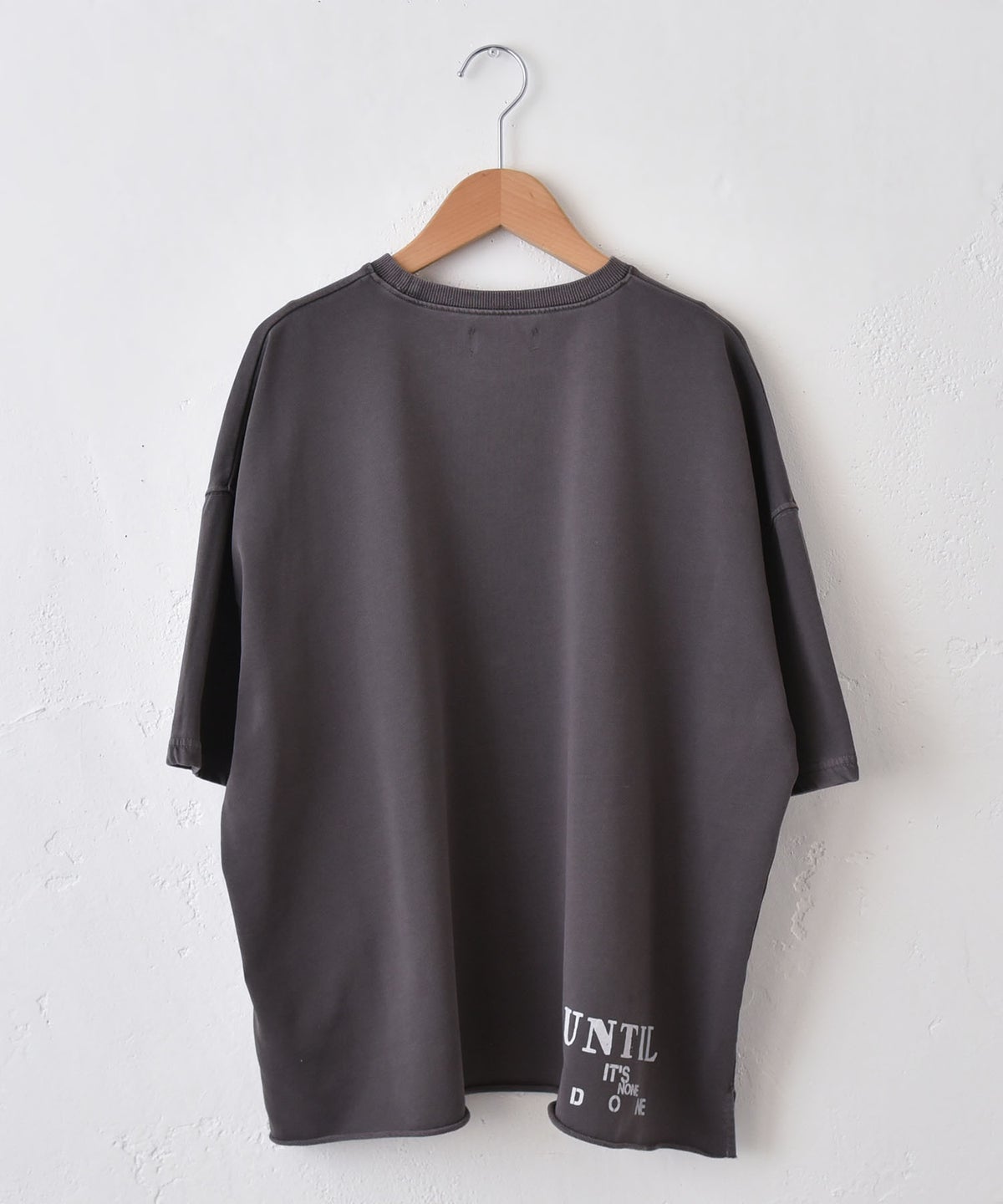  IN THE MARKET｜ロゴ入りピグメントカットソー [[C-2541]][C]