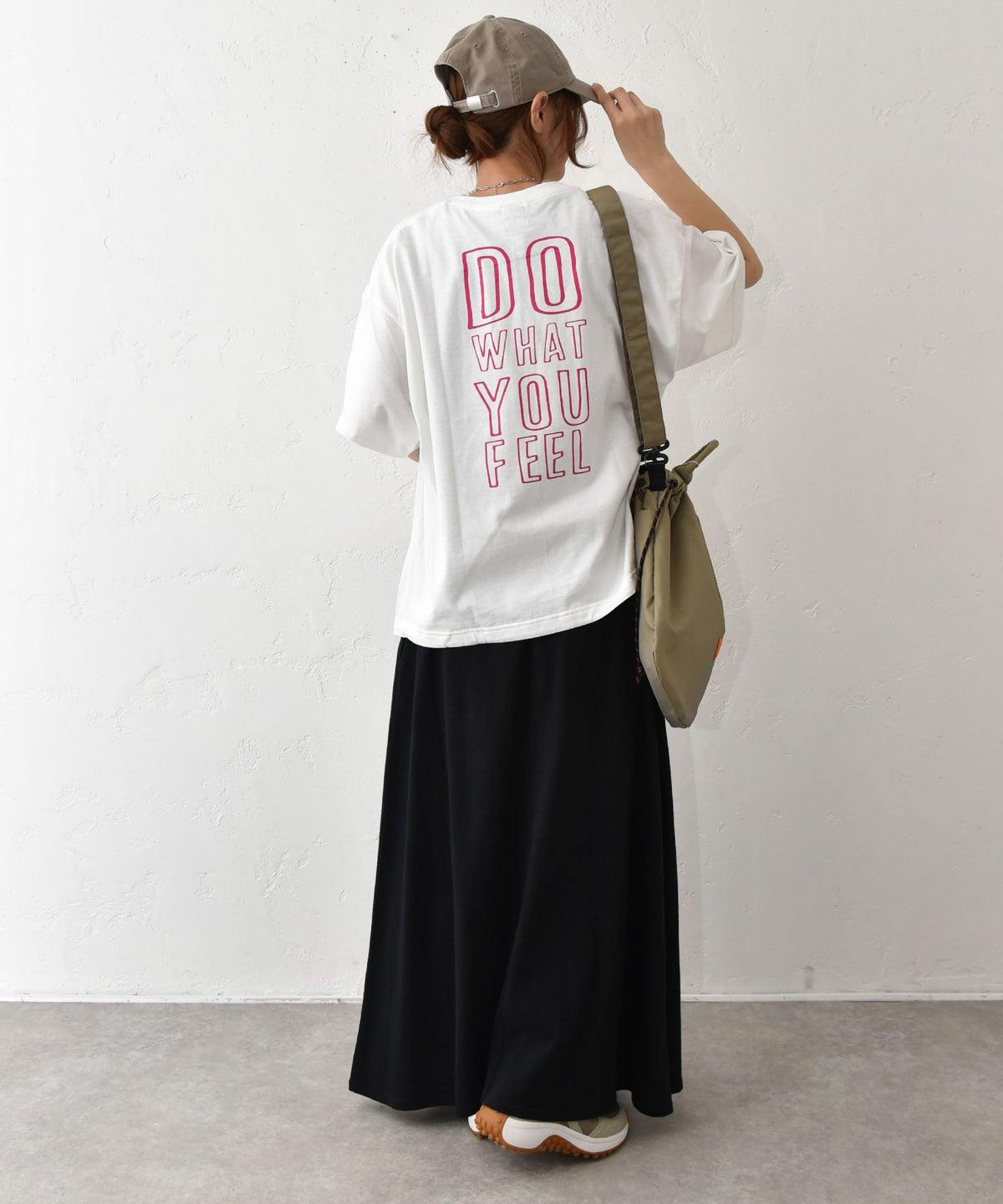 her.｜USコットンドローコードBACKプリントT [[2603305]][C]