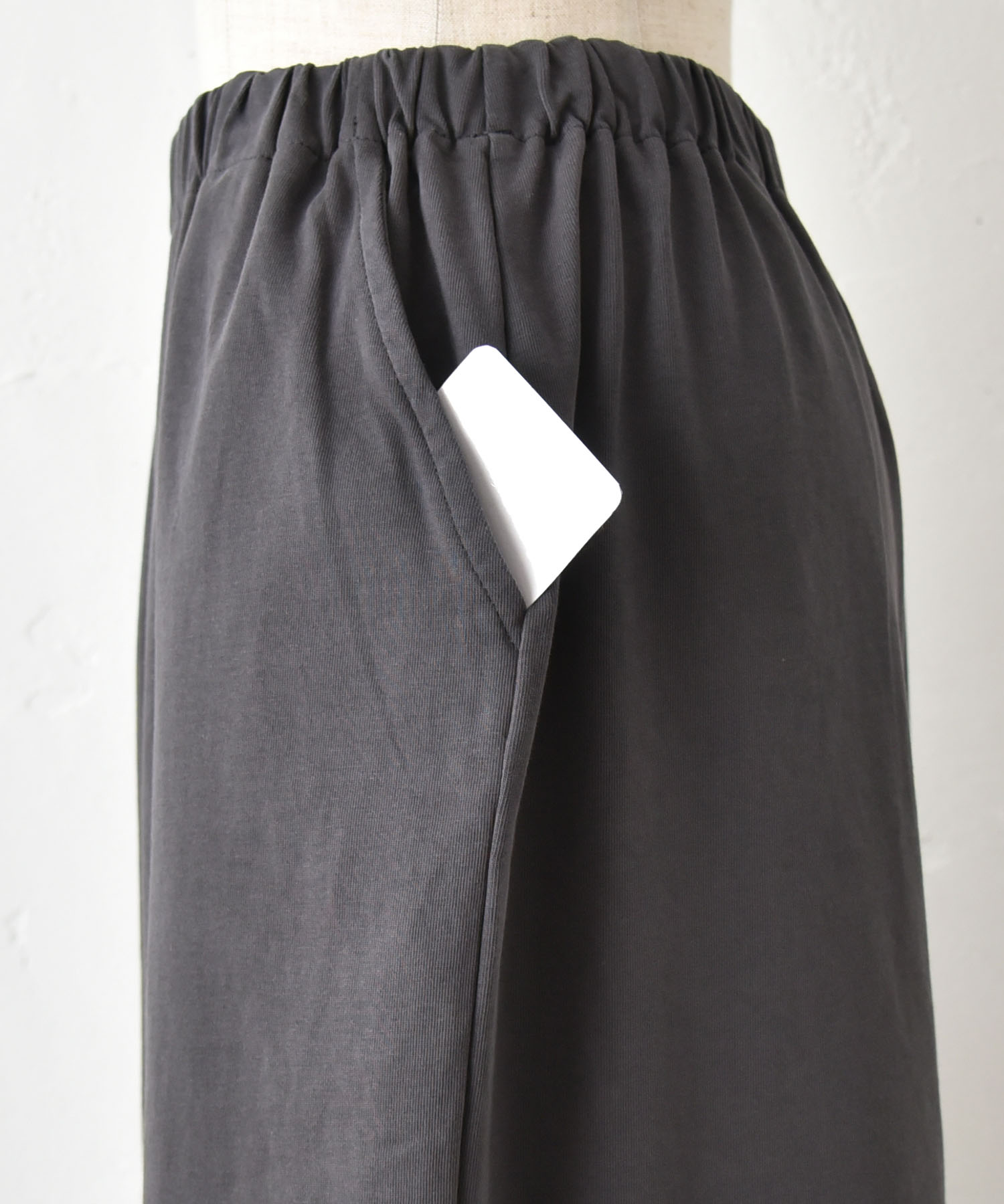 her.｜ベンツスリットタイトスカート [[MA-35903]][C] | ma28 ONLINE STORE