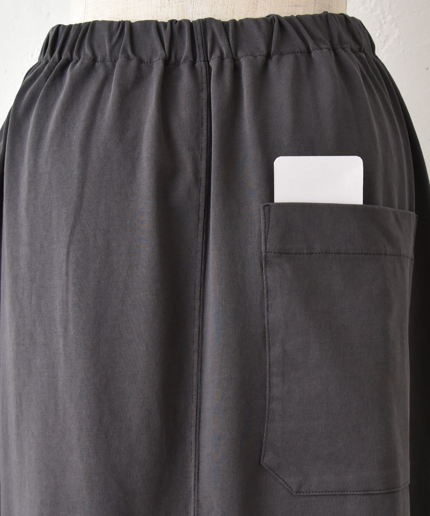 her.｜ベンツスリットタイトスカート [[MA-35903]][C] | ma28 ONLINE STORE