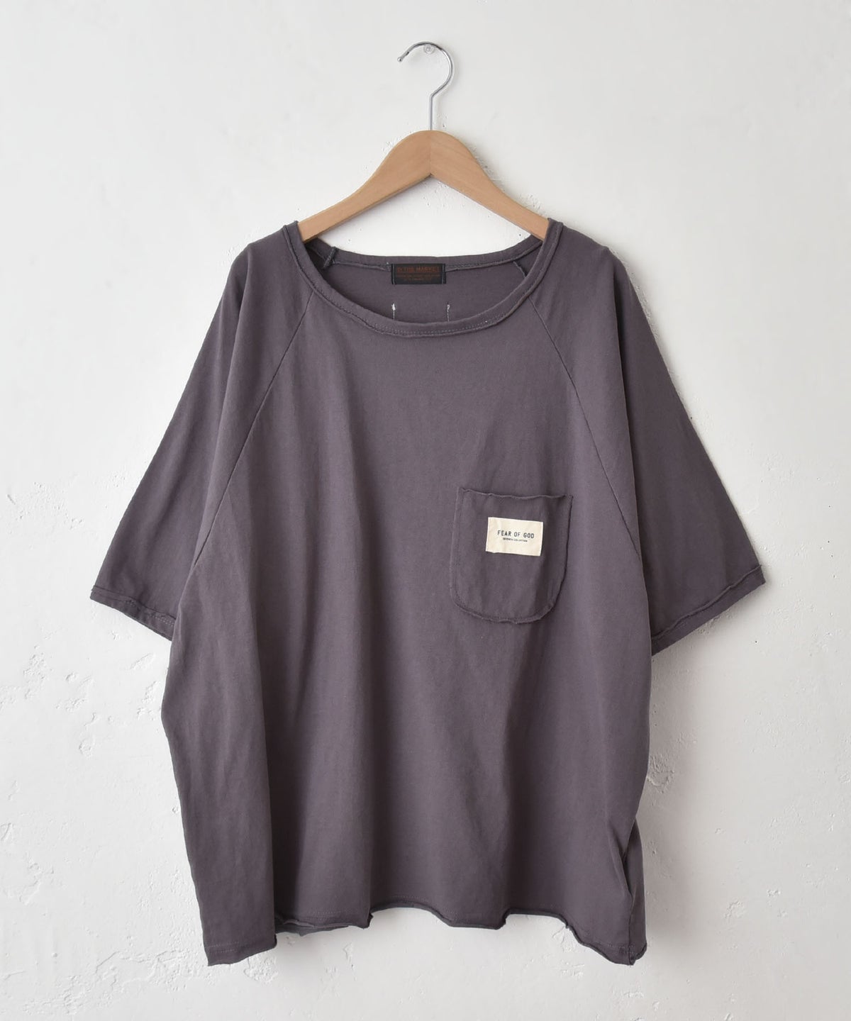 IN THE MARKET｜ワッペン付きポケットロゴT [[C-2596]][C]