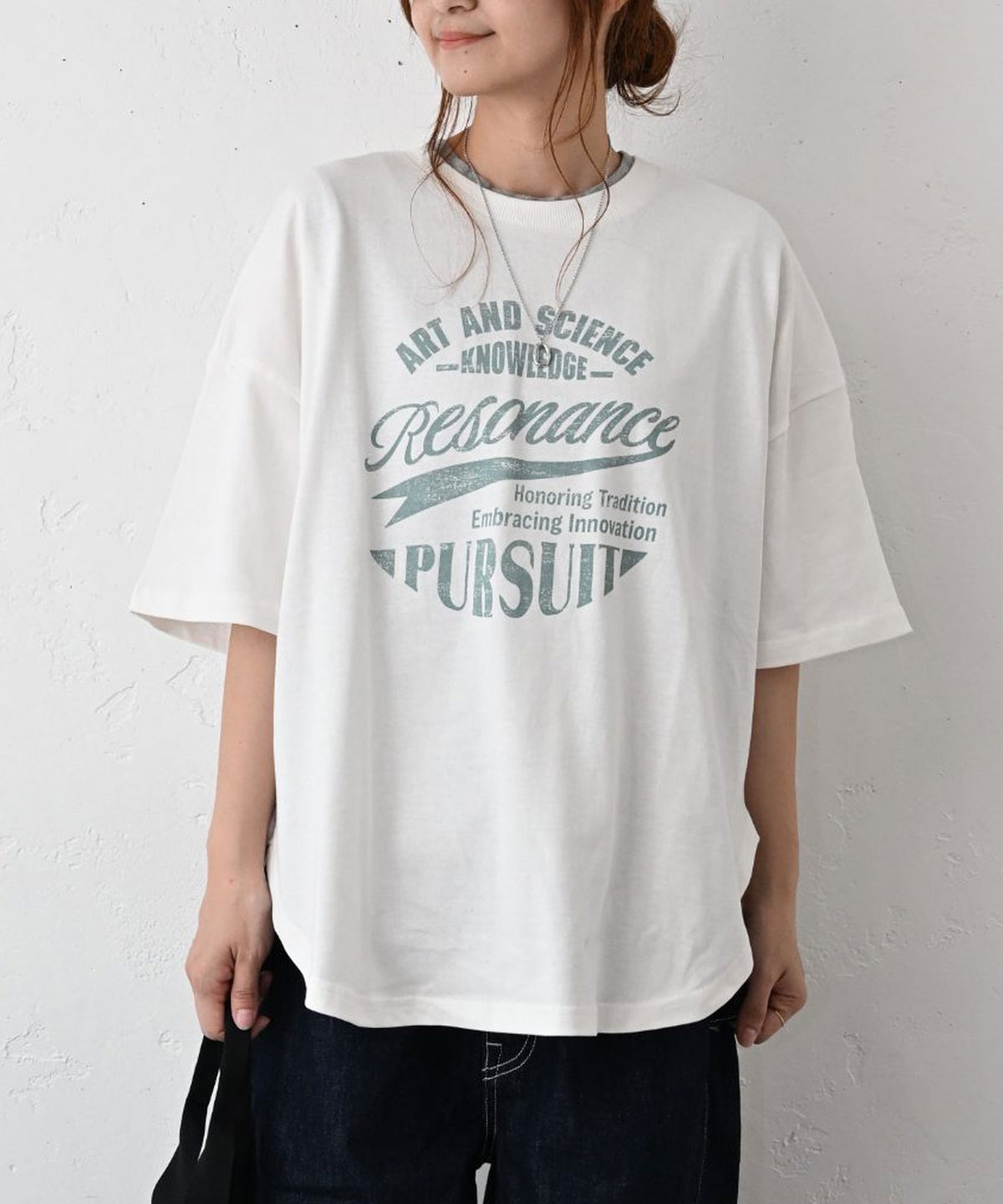 IN THE MARKET｜裾ラウンドプリントTシャツ [[83015162]][C]