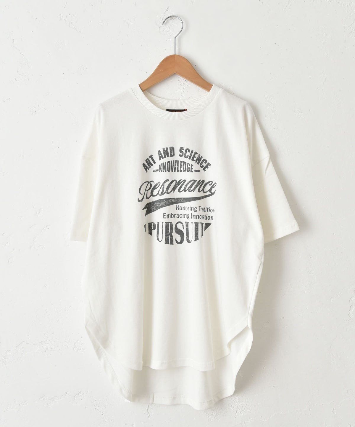  IN THE MARKET｜裾ラウンドプリントTシャツ [[83015162]][C]
