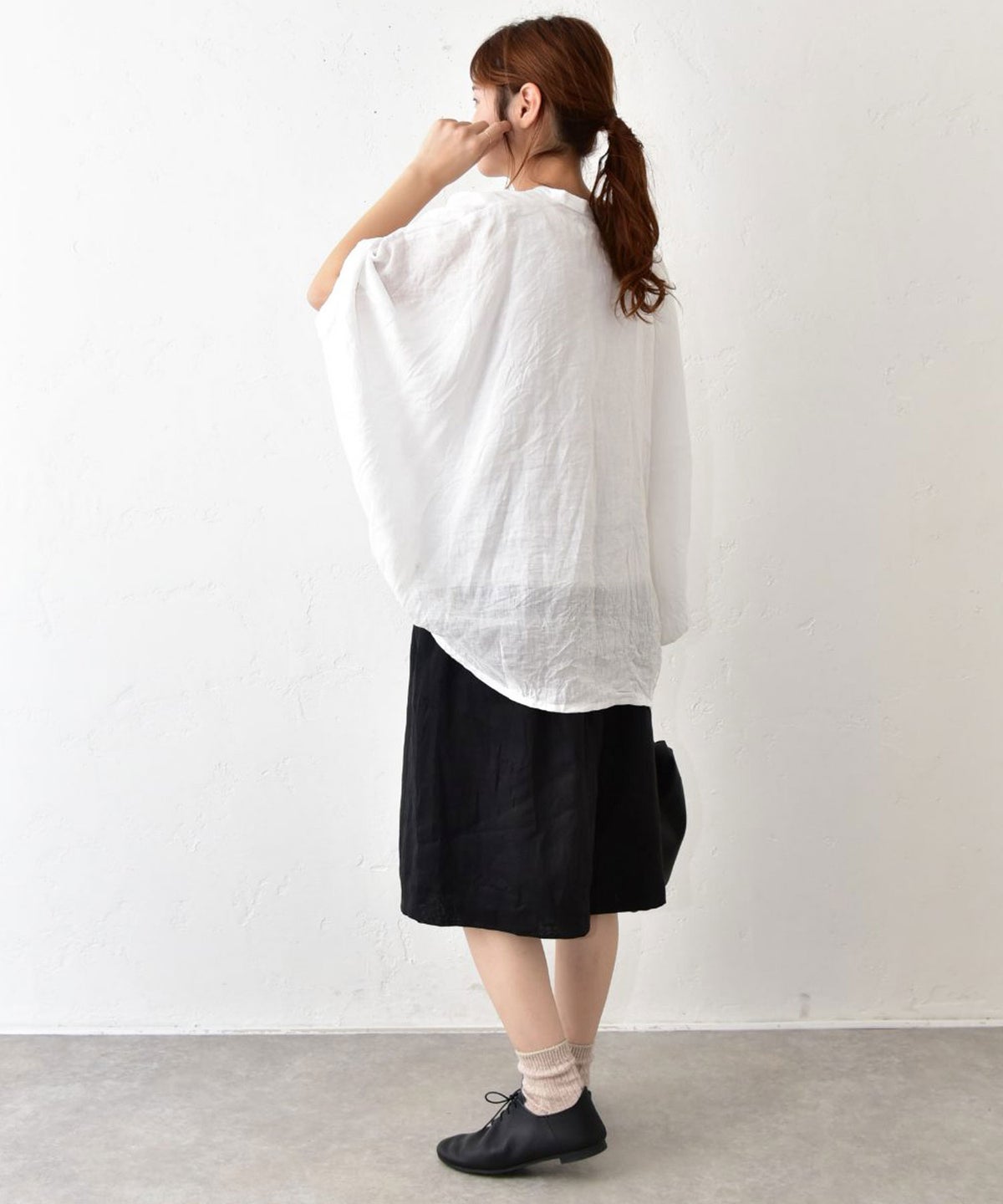mizuiro ind｜リネンスタンドカラーコクーンシャツ [[2-230136]][C]