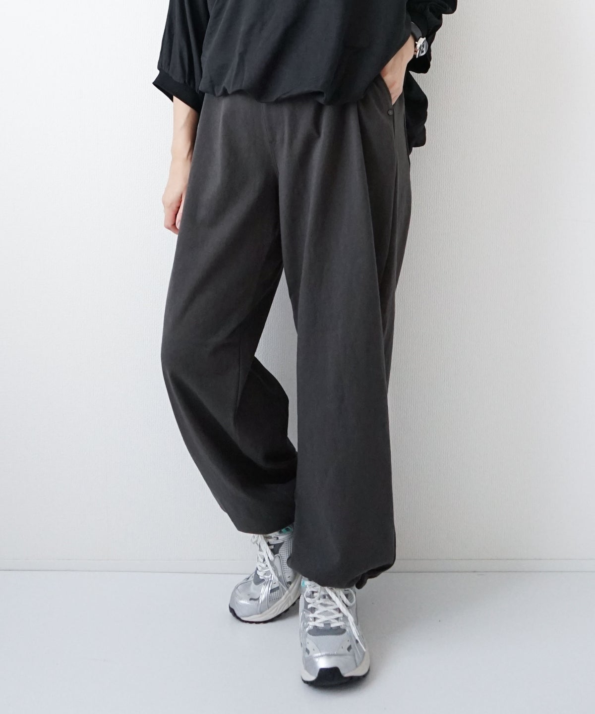 day　standard｜カットイージーパンツ [[d-c-022-26AW]][D]