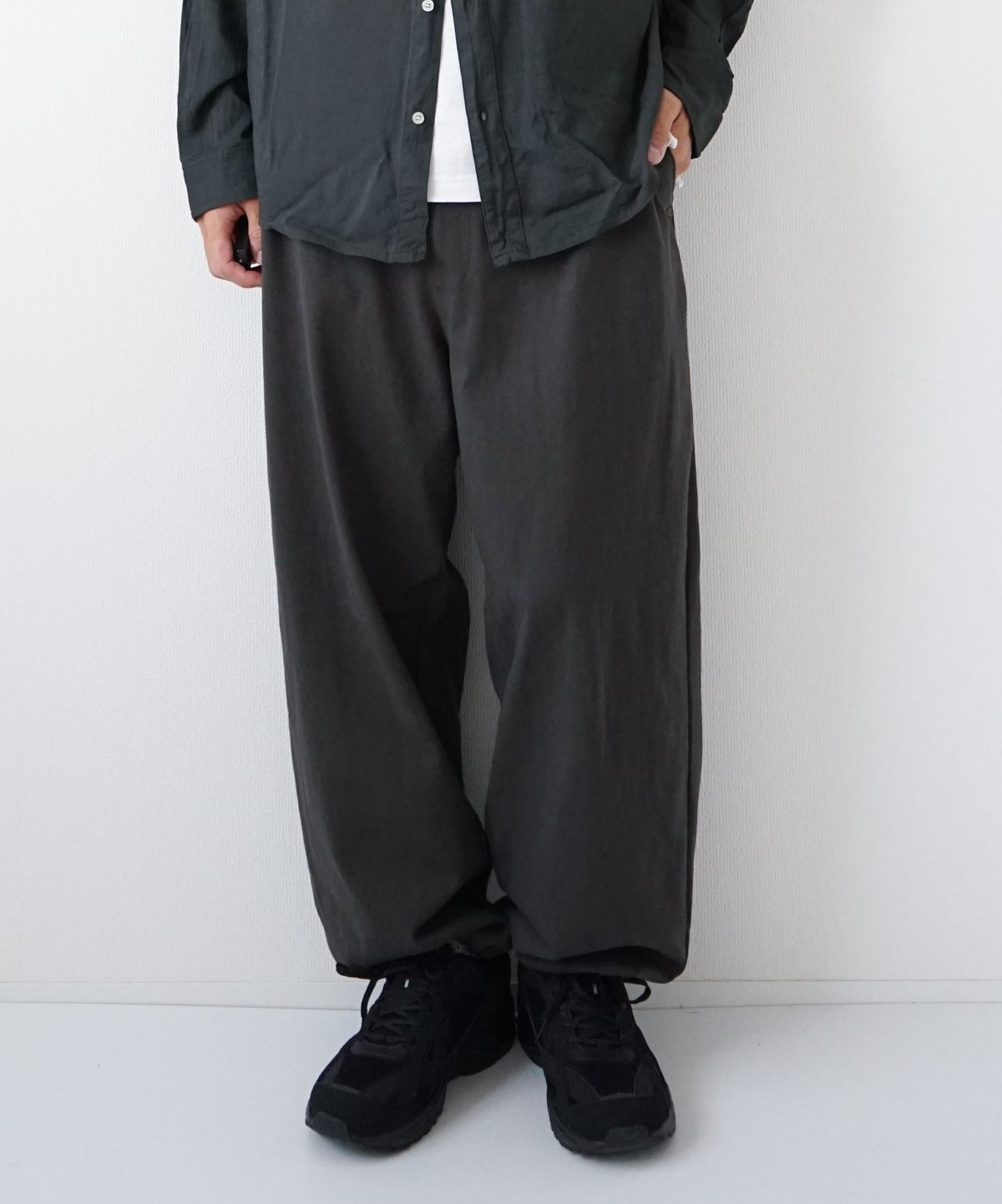 day　standard｜カットイージーパンツ [[d-c-022-26AW]][D]