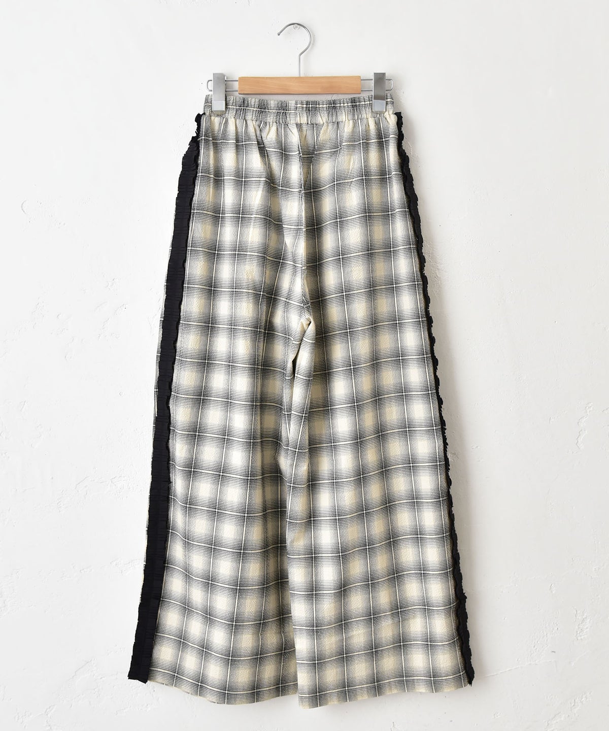 TRANOI.｜サッカーチェックサイドフリルパンツ [[242R535]][C]