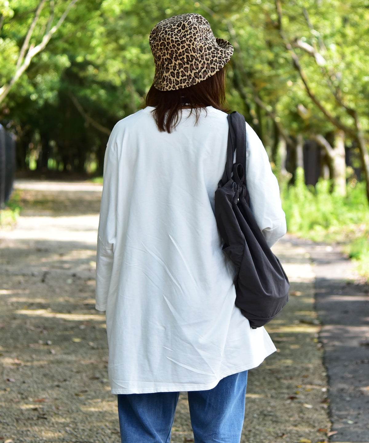  IN THE MARKET｜カレッジアーチロゴオーバーT [[C-2573]][C]