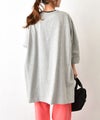  IN THE MARKET｜カレッジアーチロゴオーバーT [[C-2573]][C]
