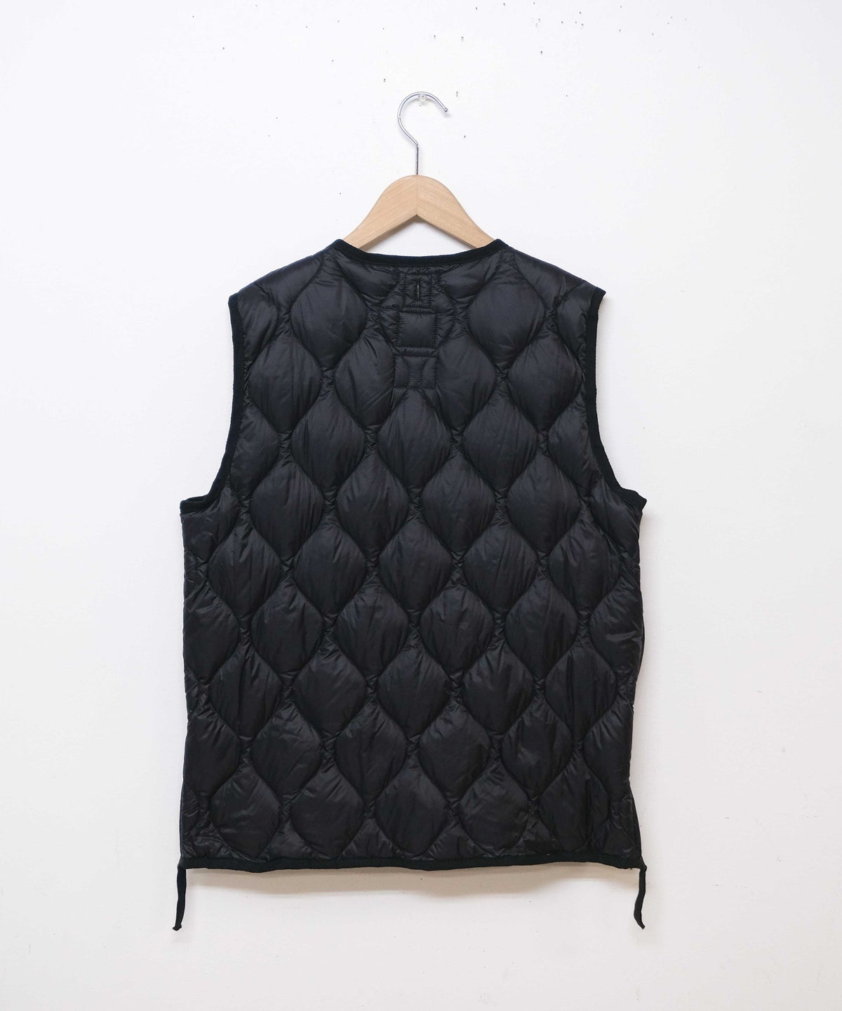 TAION｜MILITARY VNECK W-ZIP DOWN VEST（SOFT SHELL） [[TAION-001ALSZML-1-26AW]][D]