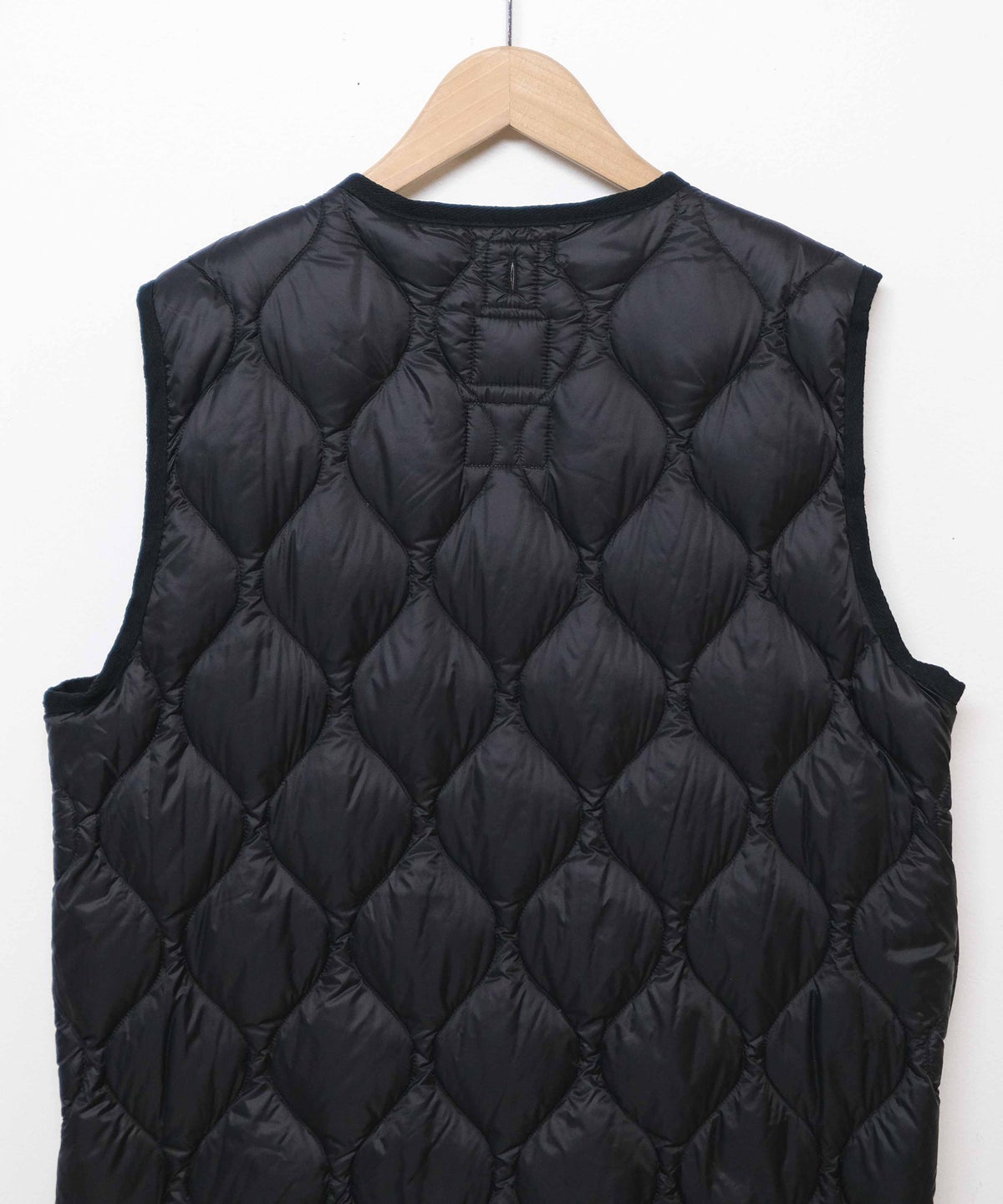 TAION｜MILITARY VNECK W-ZIP DOWN VEST（SOFT SHELL） [[TAION-001ALSZML-1-26AW]][D]